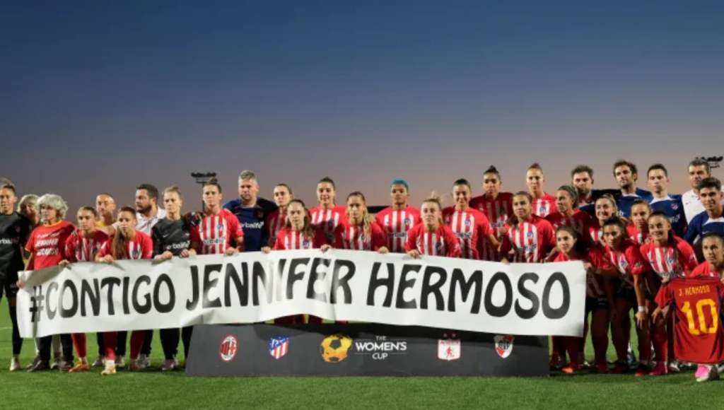 स्पेनिस फुटबल महासंघका नेताहरूले रुबियाल्सलाई चुम्बन काण्डमा राजीनामा दिन आग्रह गरेका छन्