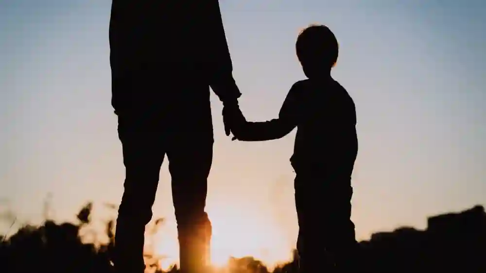 बुबाका विशेष बानीहरू जसले छोरा छोरीहरुको व्यवहारमा सकारात्मक प्रभाव पार्छ