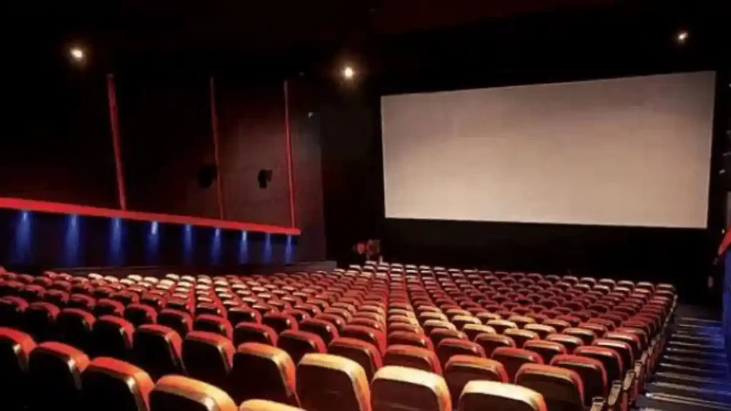 चलचित्र निर्माता र हल सञ्चालकले चलचित्र प्रदर्शनबाट समान नाफा बाँड्ने
