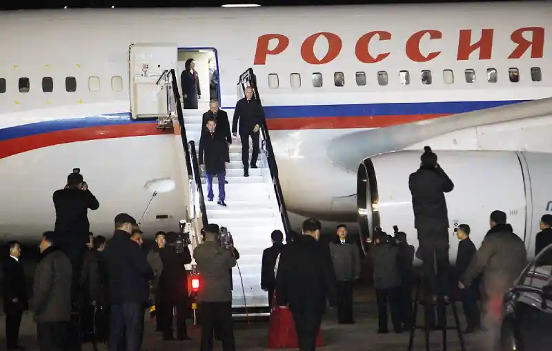 अन्तरसरकारी बैठकमा भाग लिन रुसी प्रतिनिधिमण्डल उत्तर कोरिया पुगे