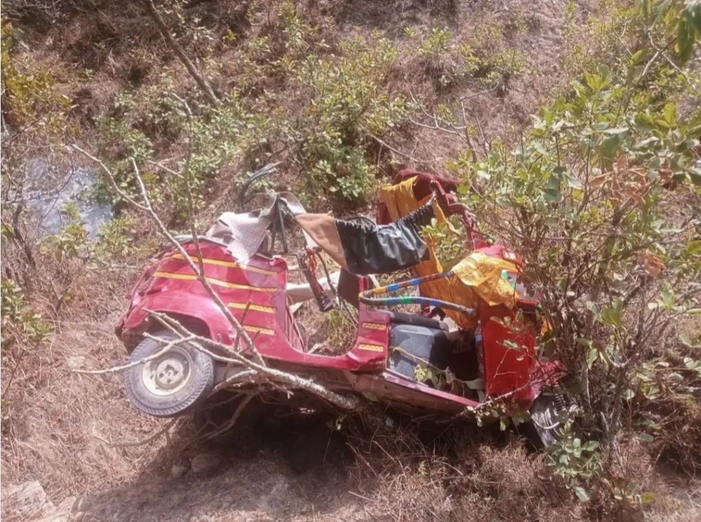 सल्यानमा अटो दुर्घटना : १० जना घाइते, २ जनाको अवस्था गम्भीर