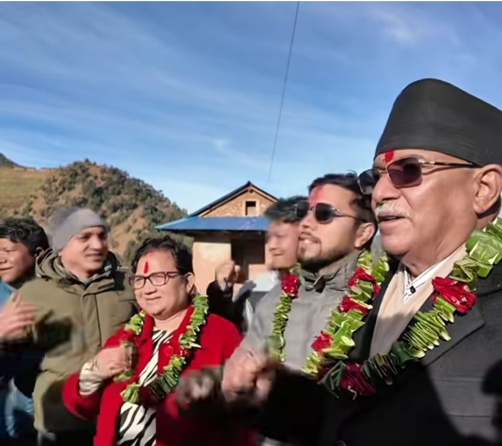 प्रचण्डको चुनावी यात्रा तीव्र शिक्षा, स्वास्थ्य र रोजगारमा प्रतिबद्धता