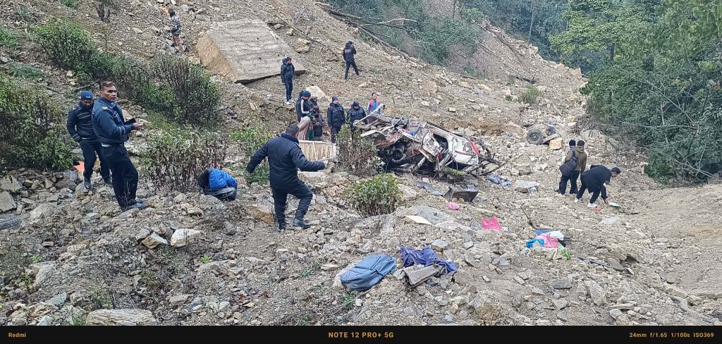 कपुरकोट चोरखोला खण्डमा जिप दुर्घटना हुदाँ चालकको मृत्यु, ३ घाइते 